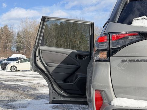 Used 2025 Subaru Forester Premium w/ Convenience Package #1 image 24