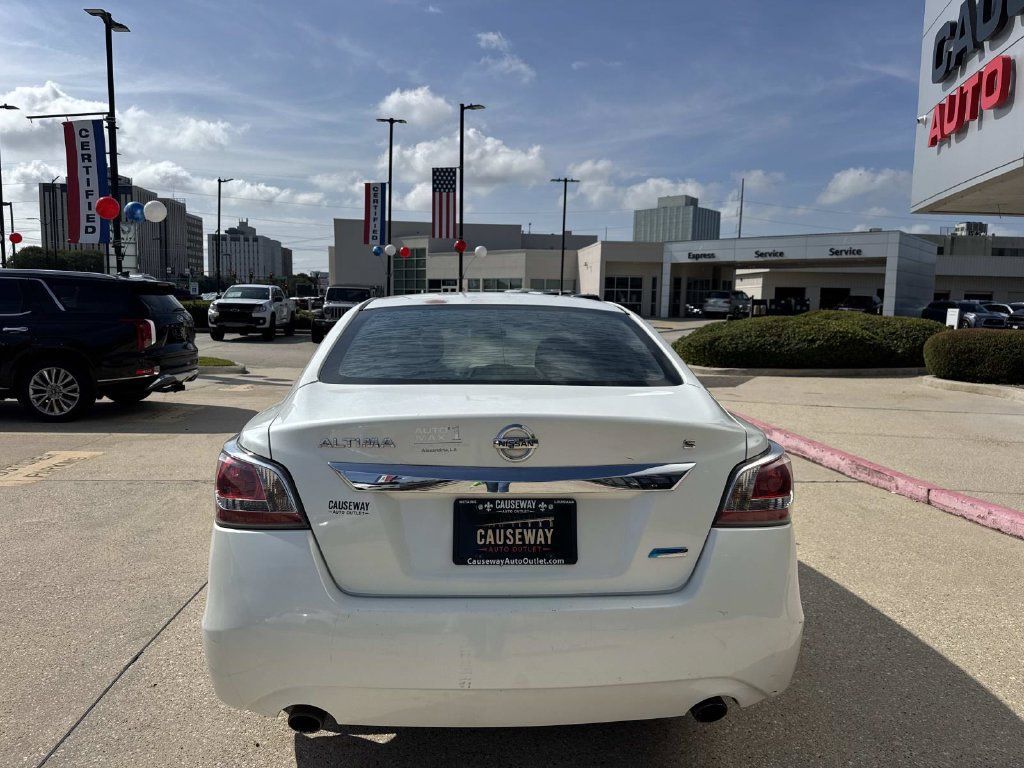Used 2014 Nissan Altima 2.5 S FWD image 6