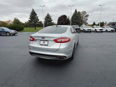 Used 2014 Ford Fusion SE w/ Equipment Group 202A image 7