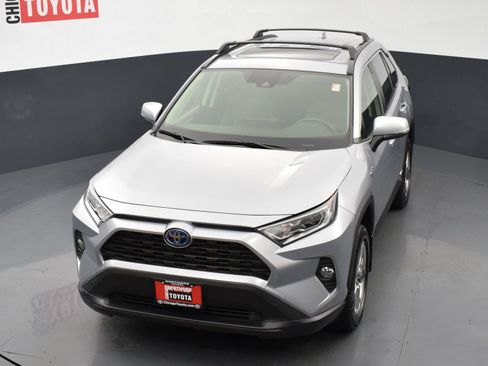Used 2021 Toyota RAV4 XLE Premium AWD/4WD image 26