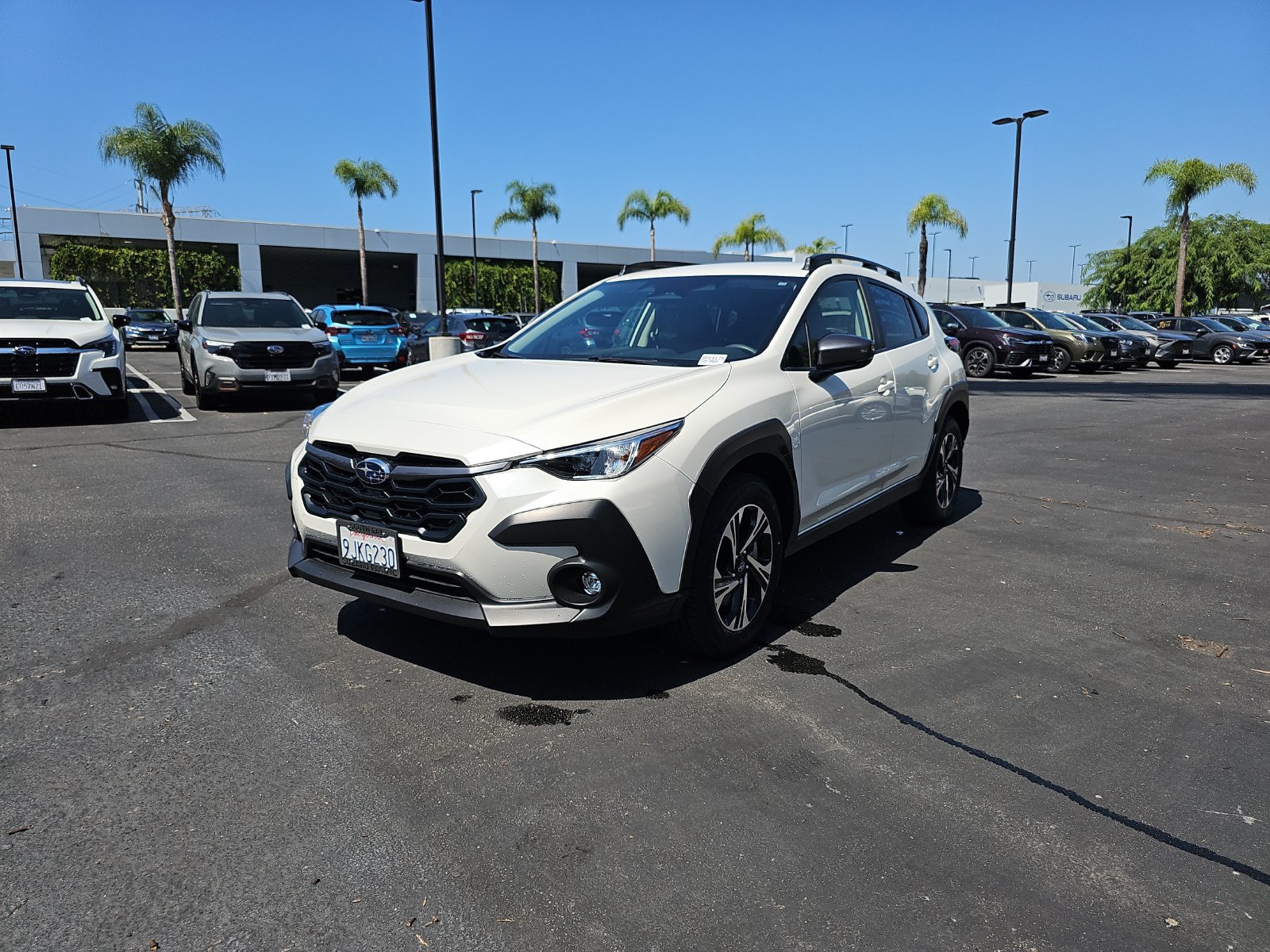 Used 2024 Subaru Crosstrek 2.0i Premium w/ Crosstrek Mirror Package AWD/4WD image 3