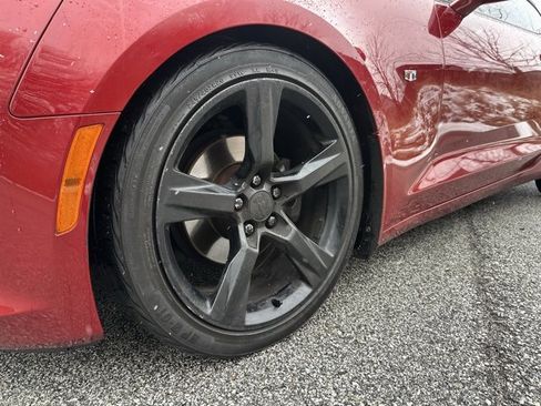 Used 2017 Chevrolet Camaro LT w/ Technology Package image 9