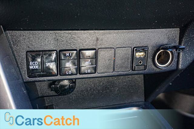 Used 2018 Toyota RAV4 Limited FWD image 30
