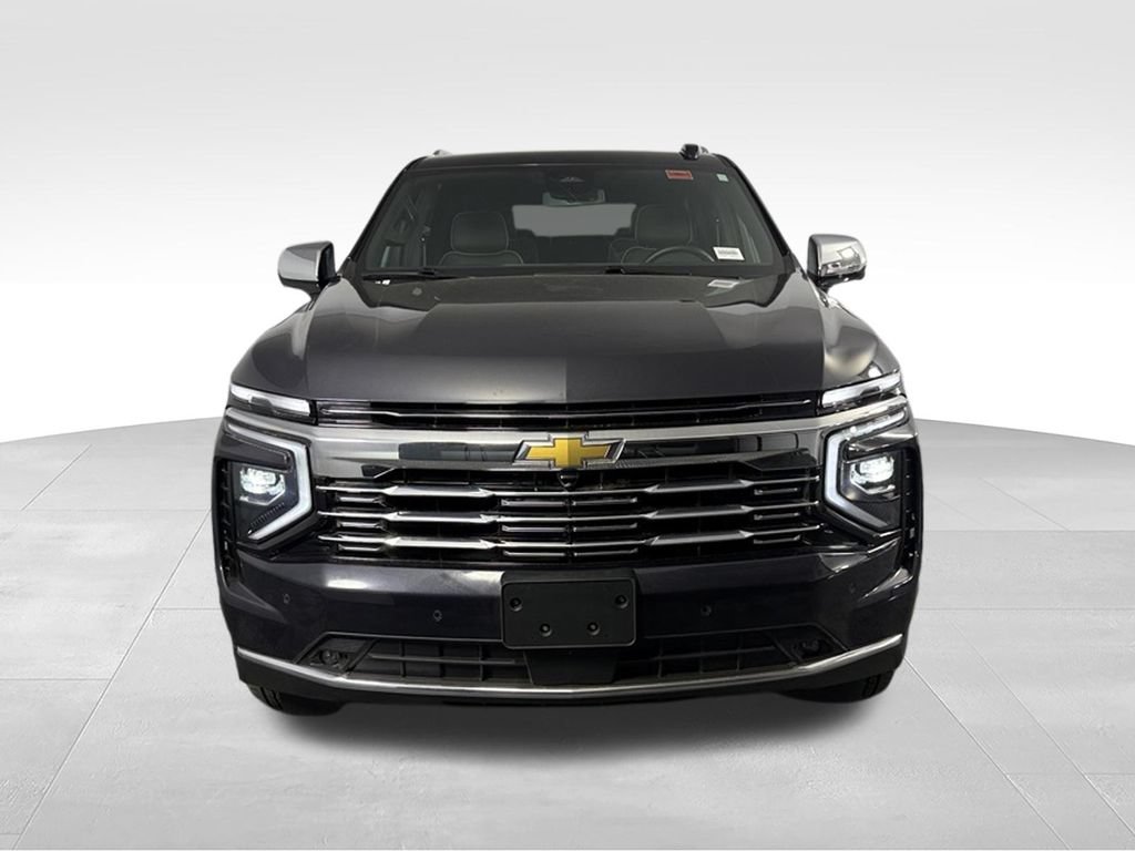 Used 2026 Chevrolet Suburban Premier AWD/4WD image 4