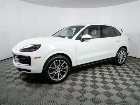 New 2026 Porsche Cayenne AWD image 2