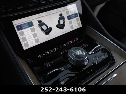 Used 2023 Jeep Grand Wagoneer Series III AWD/4WD image 14
