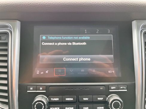 Used 2018 Porsche Macan w/ Premium Package Plus AWD/4WD image 14