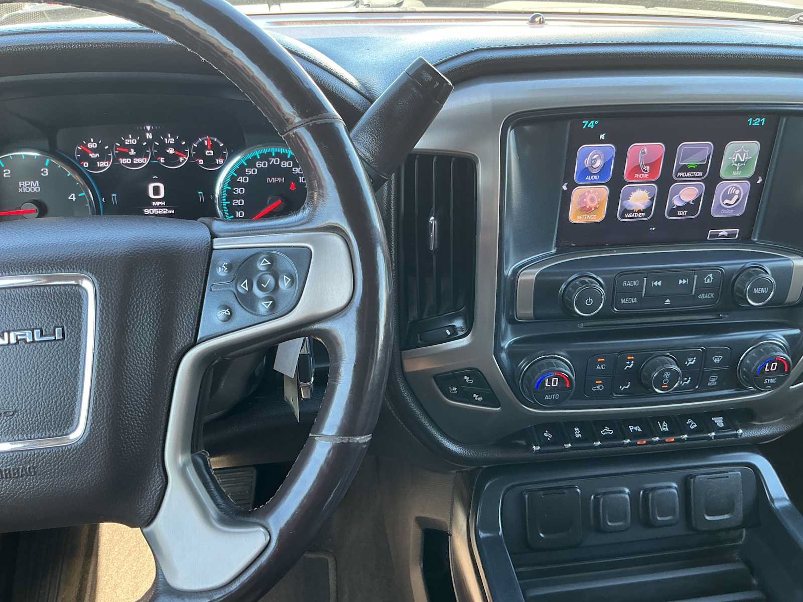 Used 2017 GMC Sierra 2500 Denali w/ Duramax Plus Package AWD/4WD image 11