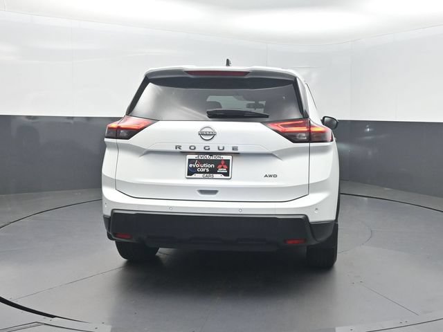 Used 2025 Nissan Rogue S AWD/4WD image 28