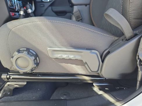 New 2026 Jeep Gladiator Mojave w/ Steel Bumper Group image 15