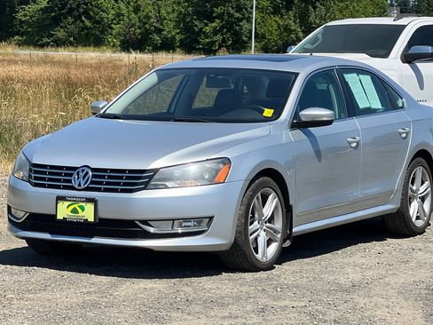 Used 2015 Volkswagen Passat TDI SE image 8