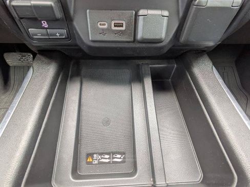 Used 2021 GMC Sierra 3500 Denali w/ Denali Ultimate Package AWD/4WD image 23
