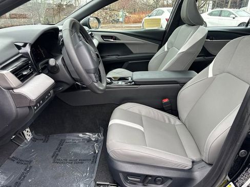 Used 2026 Toyota Camry SE w/ Convenience Package image 26