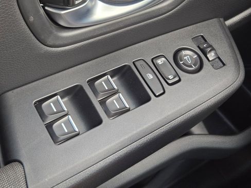 Certified 2025 Honda Pilot Sport image 30