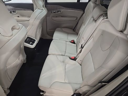 Used 2024 Volvo XC90 B6 Plus w/ Protection Package Premier image 18