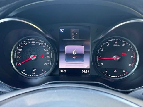 Used 2019 Mercedes-Benz GLC 300 4MATIC image 25