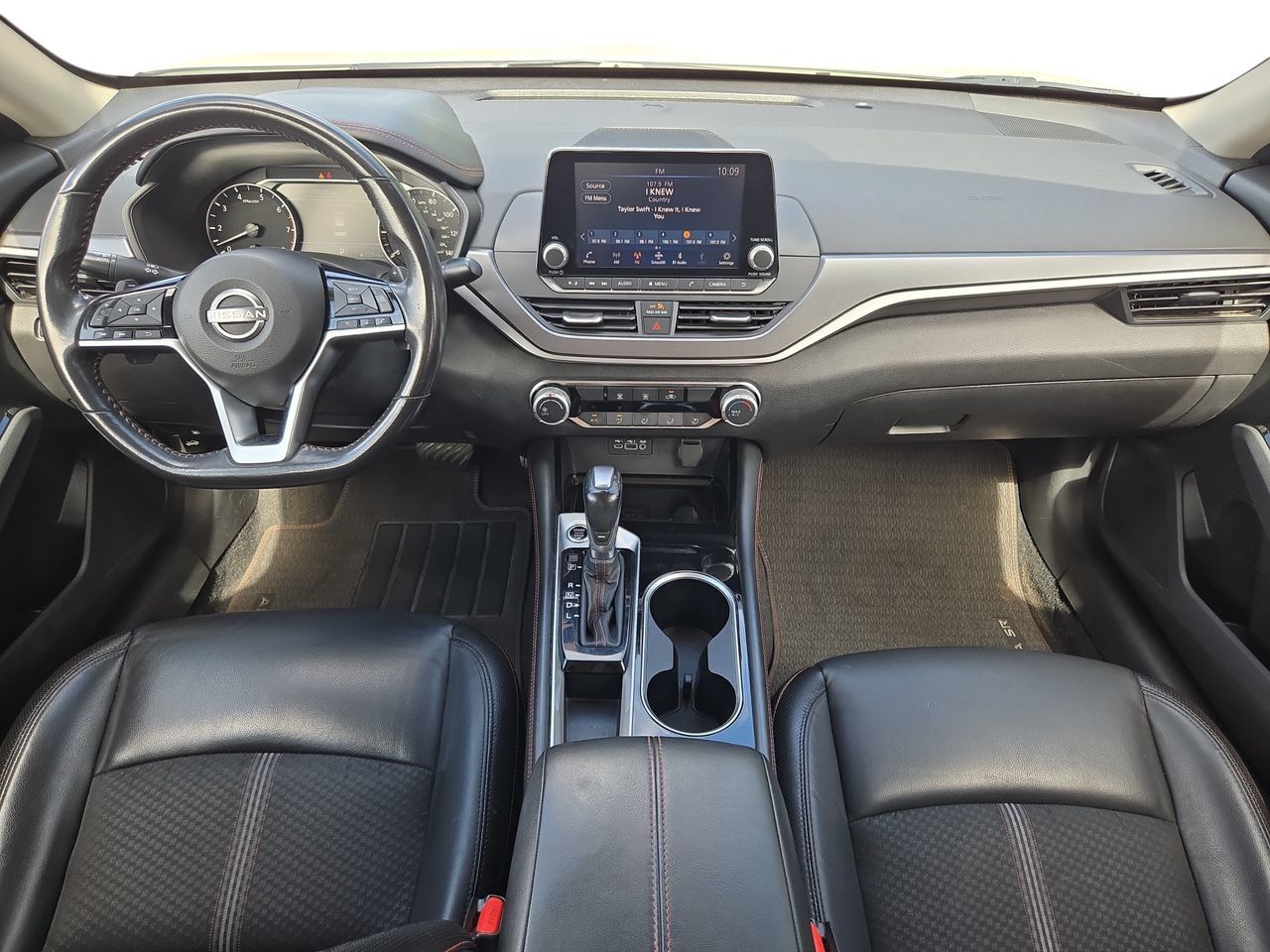 Used 2024 Nissan Altima 2.5 SR FWD image 9