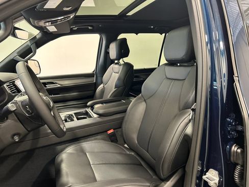New 2026 Jeep Grand Wagoneer Limited AWD/4WD image 15