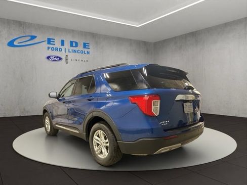 Used 2022 Ford Explorer XLT w/ Equipment Group 202A AWD/4WD image 8