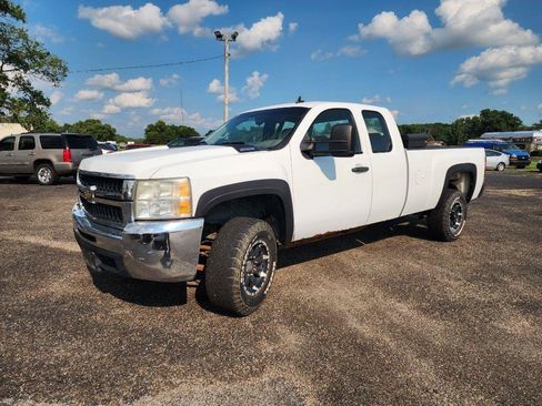Used 2008 Chevrolet Silverado 2500 W/T w/ Snow Plow Prep Package AWD/4WD image 10