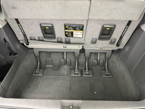 Used 2020 Toyota Sienna XLE image 60