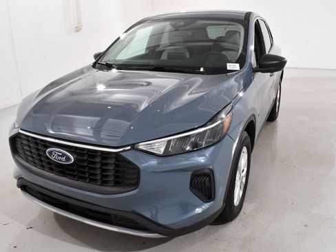 Used 2023 Ford Escape Active AWD/4WD image 2