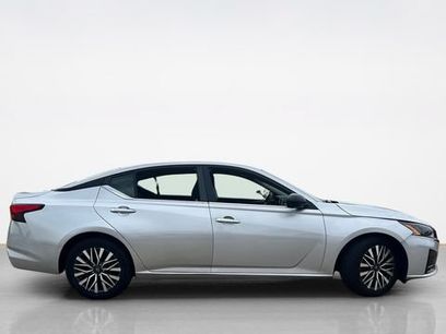 Used 2025 Nissan Altima 2.5 SV
