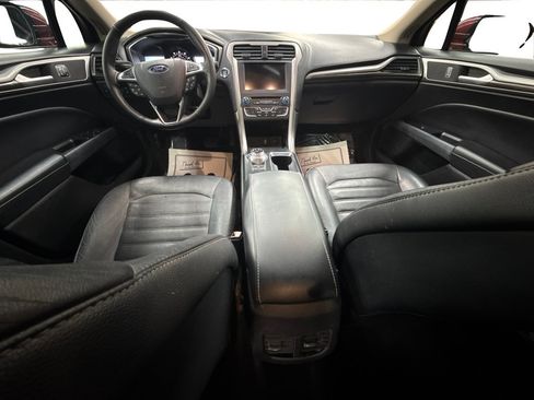 Used 2017 Ford Fusion SE w/ Fusion SE Technology Package FWD image 29