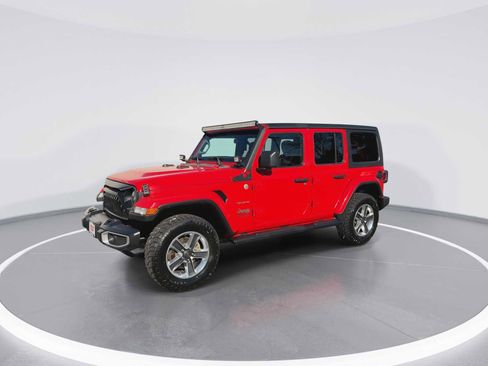 Used 2021 Jeep Wrangler Unlimited Sahara AWD/4WD image 4