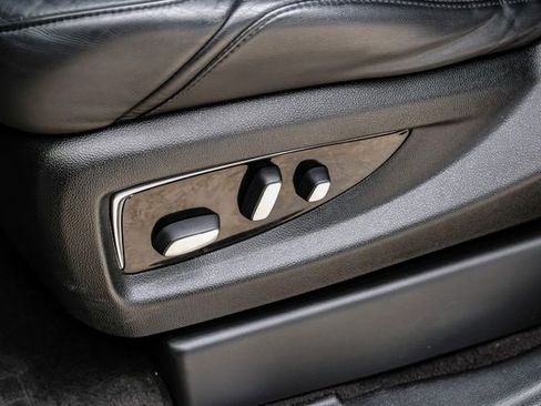 Used 2020 Cadillac Escalade Base image 30