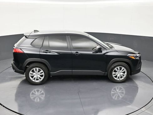 Used 2025 Toyota Corolla Cross L FWD image 17