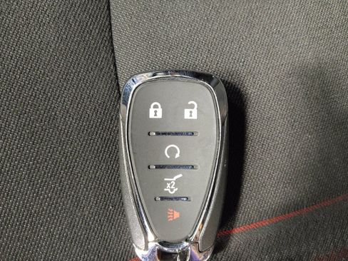 Used 2024 Chevrolet Equinox RS FWD image 32