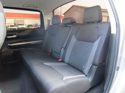 Used 2015 Toyota Tundra SR5 w/ SR5 Upgrade Package image 10