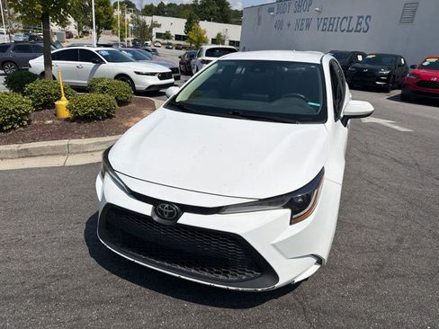 Used 2021 Toyota Corolla L FWD image 3