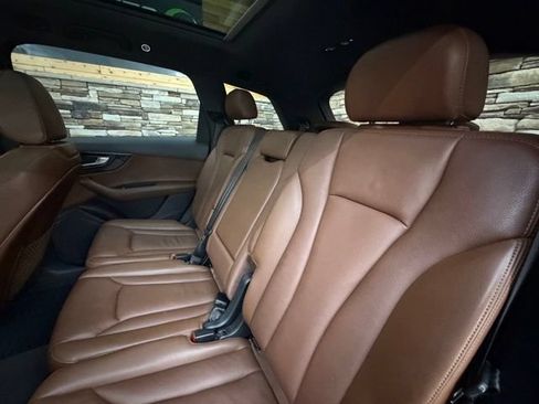 Used 2019 Audi Q7 3.0T Premium w/ Cold Weather Package AWD/4WD image 33