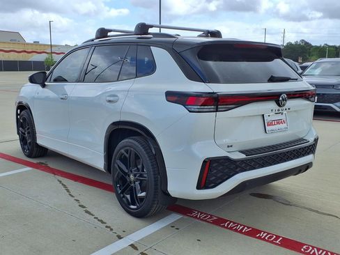 New 2026 Volkswagen Tiguan SE R-Line image 6