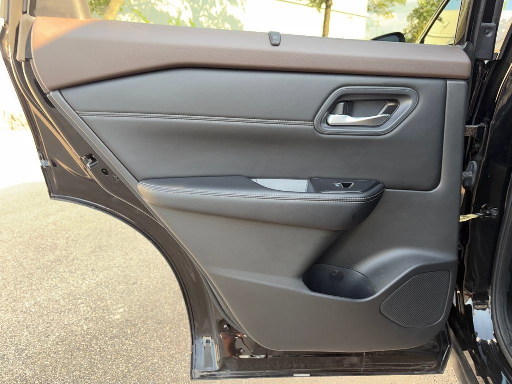 Certified 2023 Nissan Rogue SL w/ SL Premium Package FWD image 27