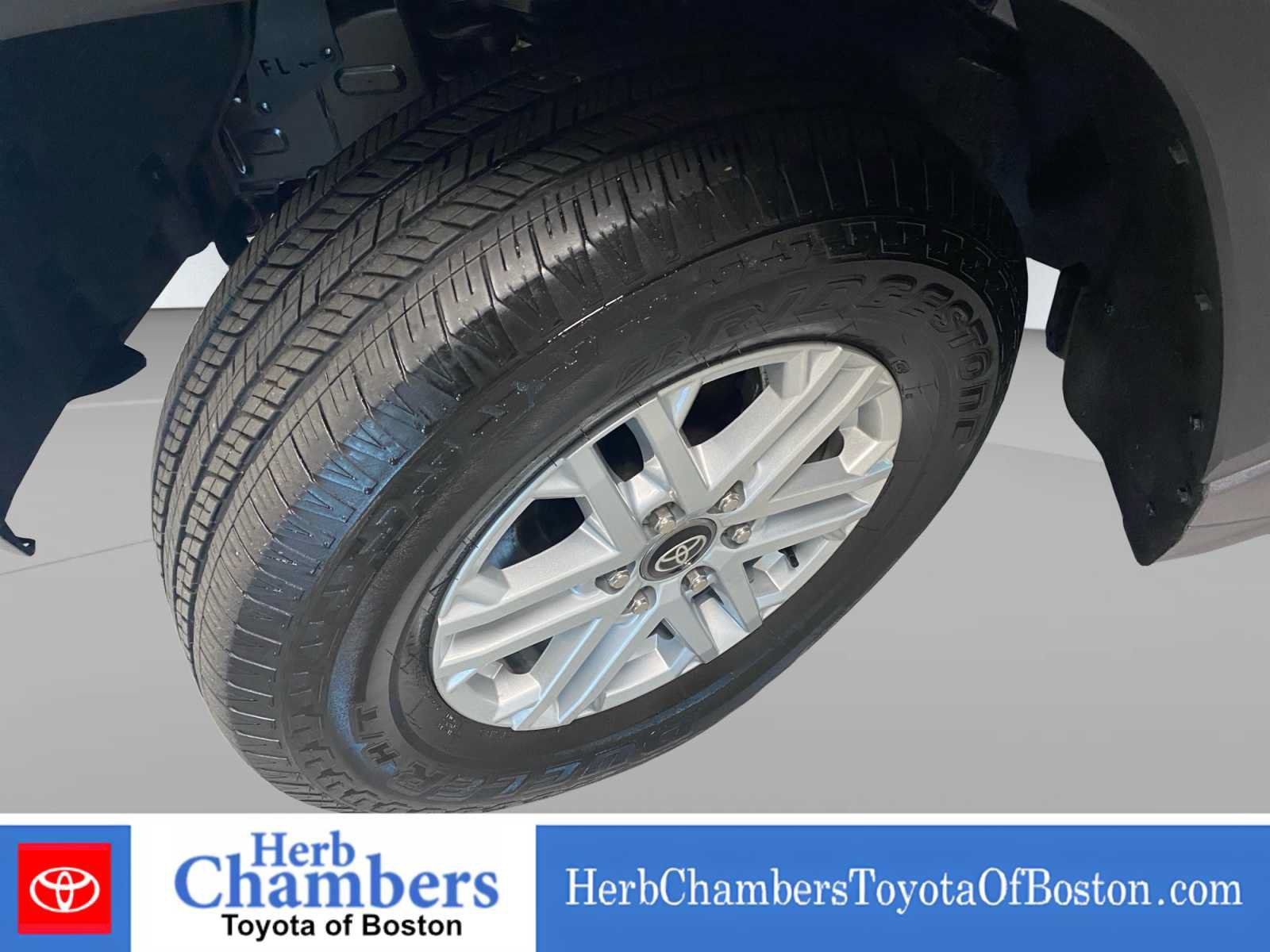 Used 2025 Toyota Tundra SR5 AWD/4WD image 8