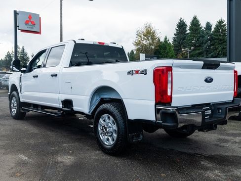 Used 2024 Ford F350 XLT image 4