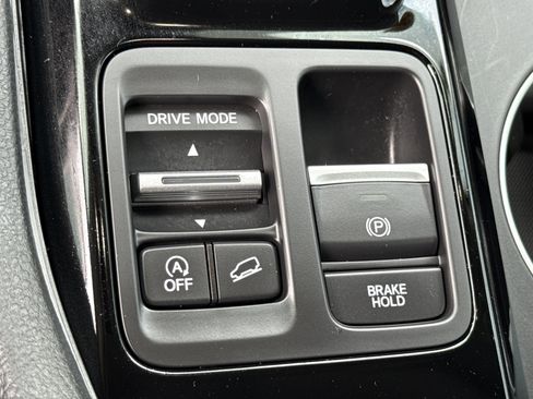 Certified 2025 Honda Pilot EX-L image 32