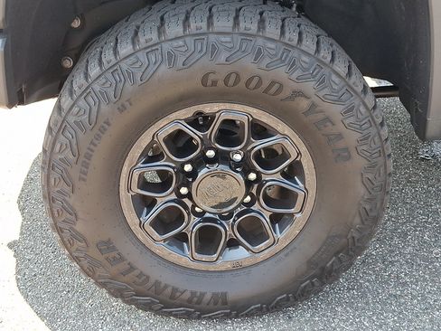 Used 2024 Chevrolet Silverado 2500 ZR2 w/ ZR2 Bison Edition AWD/4WD image 10