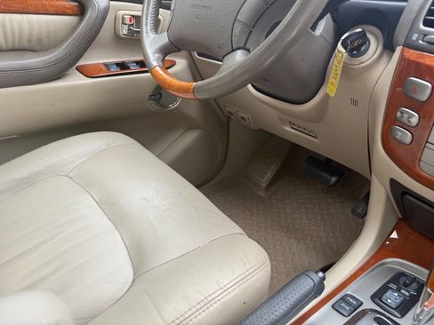 Used 2003 Lexus LX 470 4WD image 59