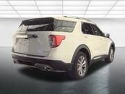 Used 2023 Ford Explorer Limited w/ Equipment Group 301A AWD/4WD image 5
