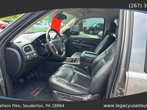 Used 2012 GMC Yukon Denali AWD/4WD image 24