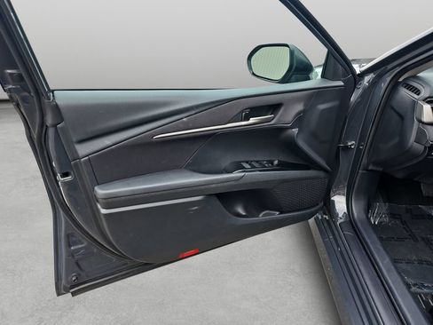 Used 2025 Toyota Camry LE FWD image 34