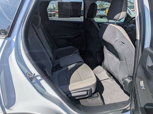 Used 2022 Ford Escape SE w/ SE Sport Appearance Package FWD image 17