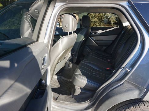 Used 2018 Land Rover Range Rover Velar S image 13
