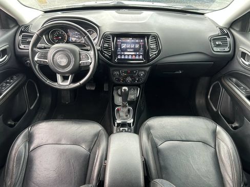 Used 2018 Jeep Compass Limited w/ Safe & Security Group AWD/4WD image 30