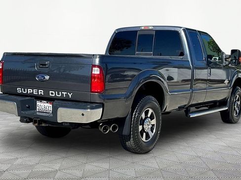 Used 2015 Ford F250 Lariat w/ Lariat Interior Package AWD/4WD image 6