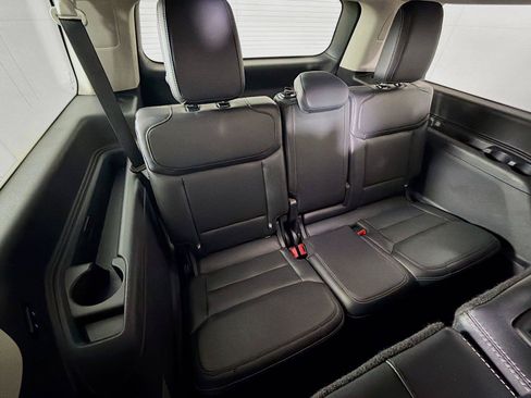 Used 2025 Ford Expedition Max Platinum AWD/4WD image 41